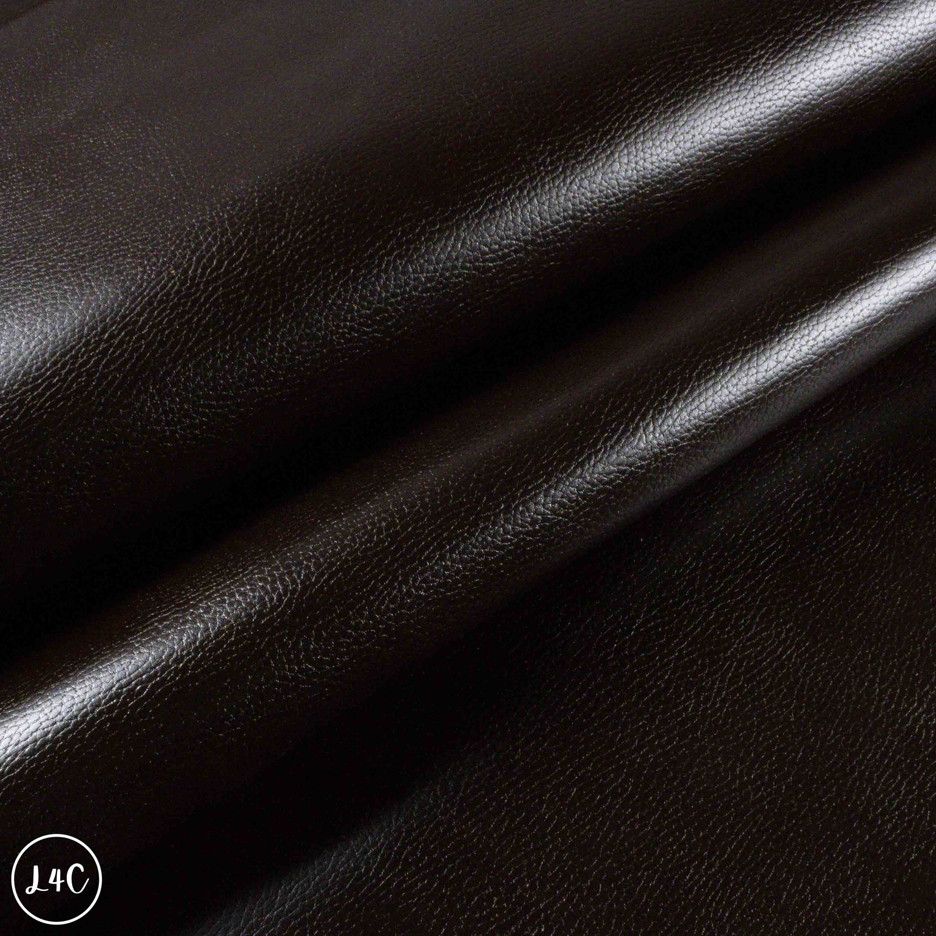 Gateau Pebbled Grain Leather Hide Finish