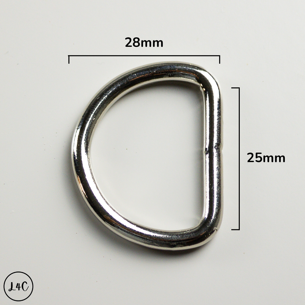 A polished silver metal D-ring shown on a light gray background with dimension lines indicating 28mm width and 30mm height.