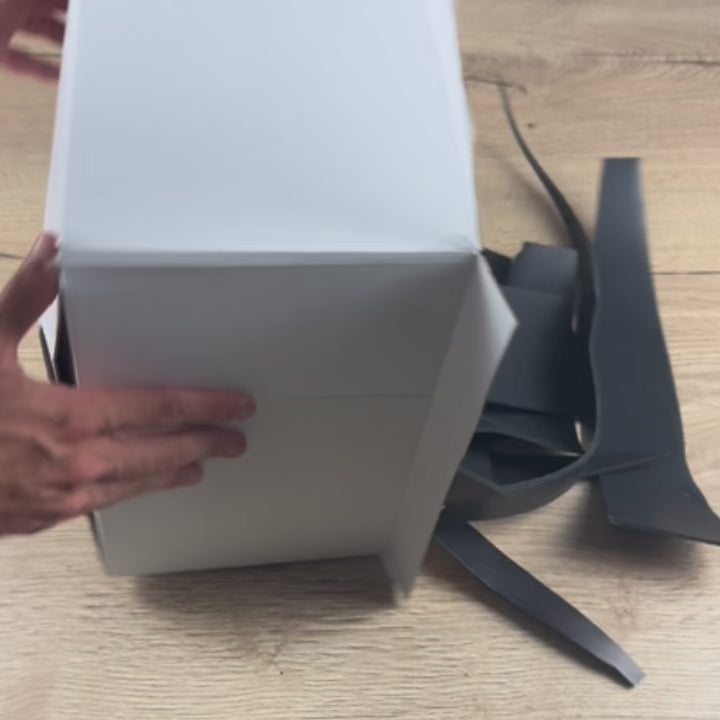 Video showing the leather off cut pack