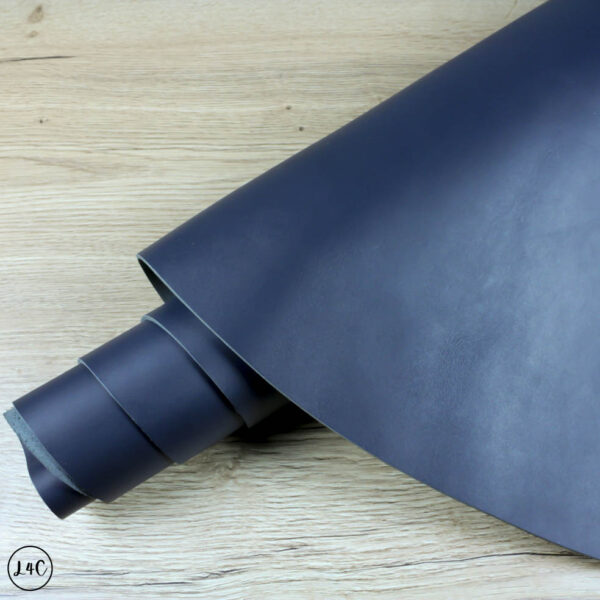 Navy Leather Hide, 2.3 - 2.5 mm, 12 sq ft